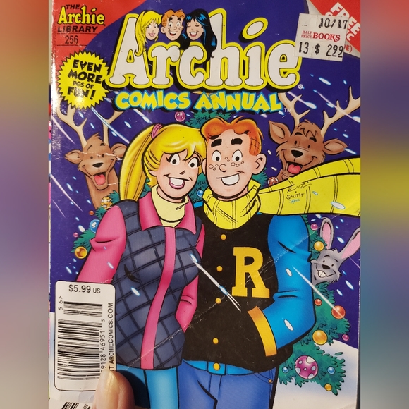 Archie comic hardback book and 2 smaller paper back books. Great condition. - Picture 7 of 7